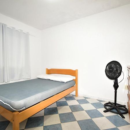 Residencial Melfi 2 Apartamento Com Piscina บอมบินญัส ภายนอก รูปภาพ